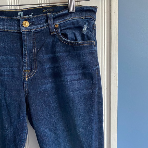✨HP✨ Gorgeous 7 for All Mankind Dark The Ankle Skinny wash distressed. S… - Picture 4 of 9